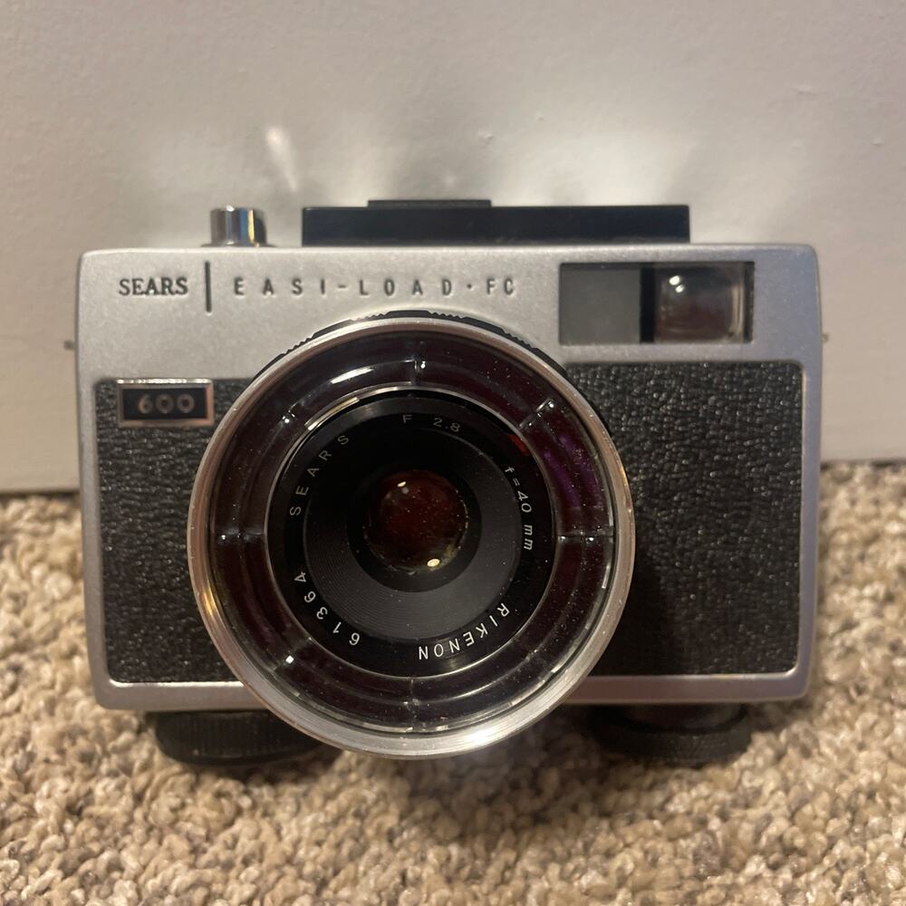 Vtg Sears 600 Easi-Load FC 126 Film Camera 40mm F2.8 Rikenon Lens NOT TESTED